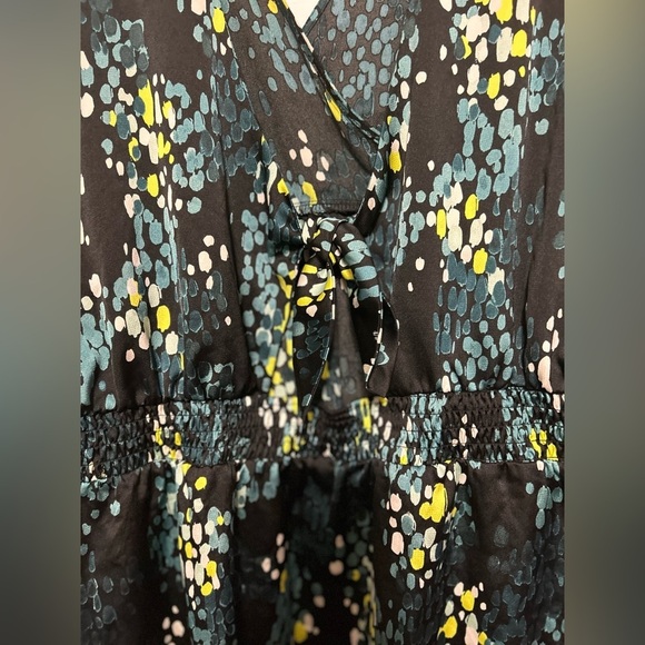 Torrid Satin Surplice Tie Cut Out Back Long Sleeve Blouse Size 4X - Picture 4 of 8